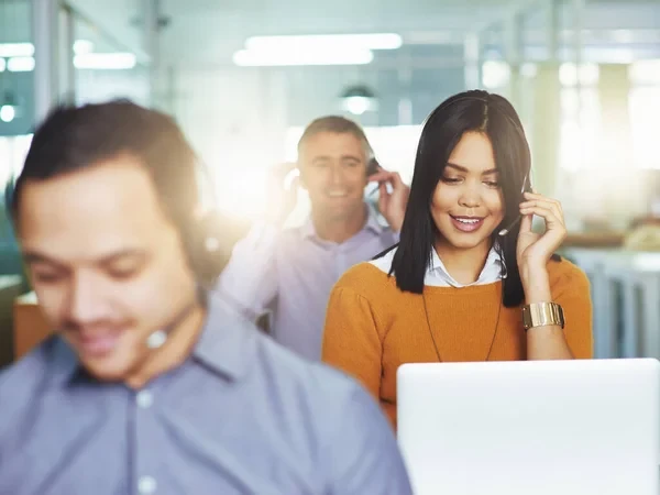 Revolutionizing Customer Engagement with Intelligent Voice Agents